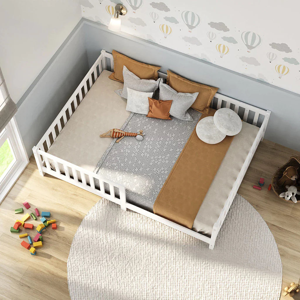 Cama Montessoriana Casal com Grade Eva - 100% Madeira Maciça Branca [Suporta 220kg]